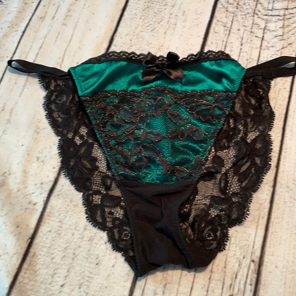 Victoria Secret green satin/ blk lace panties